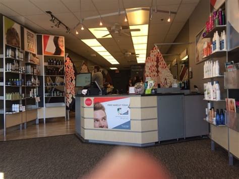 Made an appointment for 4 people online. . Great clips highland il